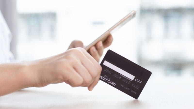 Các loại phí khách hàng phải chịu khi chưa kích hoạt thẻ