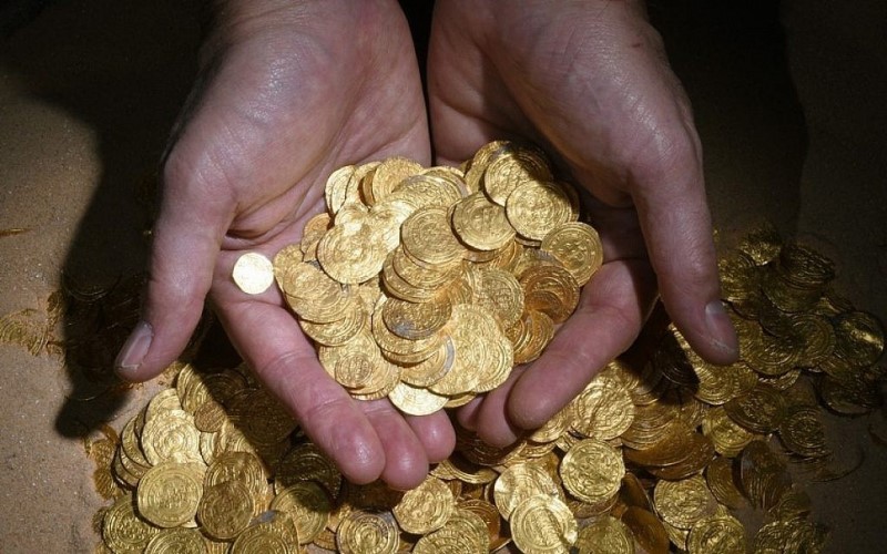 Những đồng vàng 2000 năm tuổi được tìm thấy ở Israel