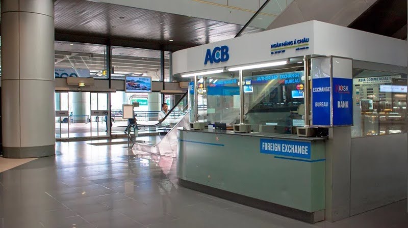 Quầy đổi tiền của ngân hàng ACB tại sân bay