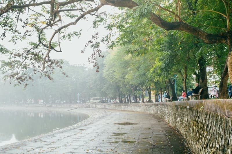 Việt Nam với khí hậu nhiệt đới gió mùa phân bố 2 mùa chính là mùa khô và mùa mưa